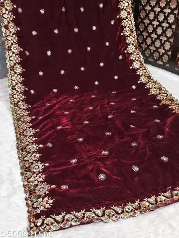 Alluring Attractive Women Dupattas